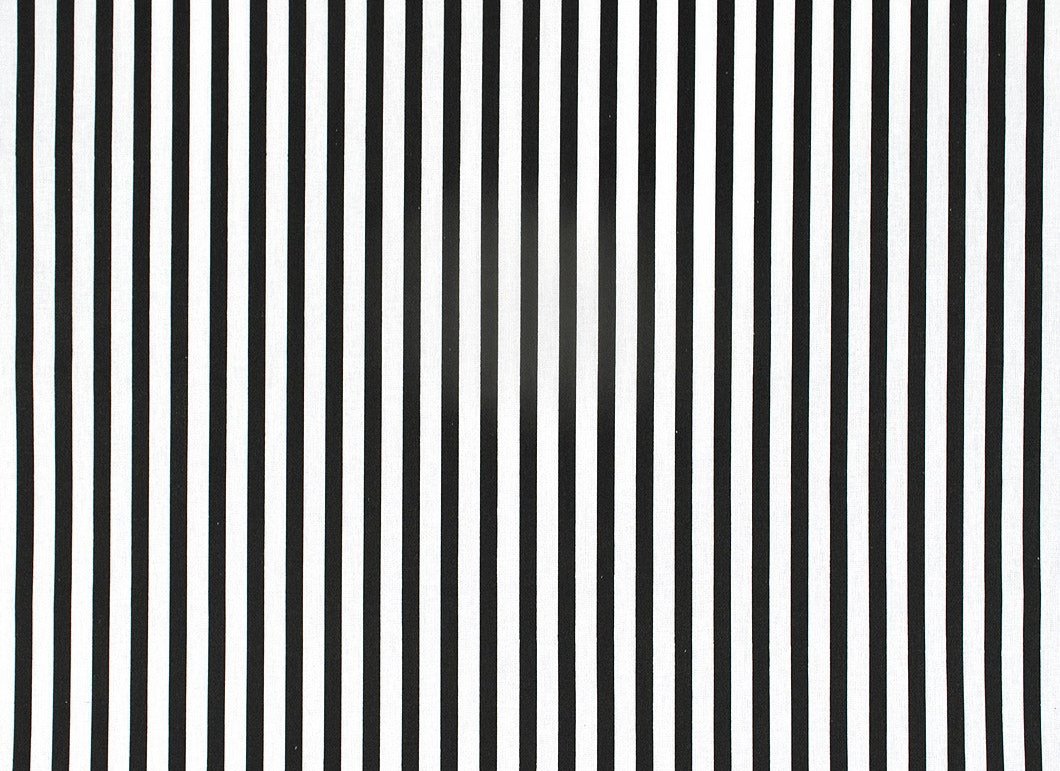 Black and white scratch wallpaper