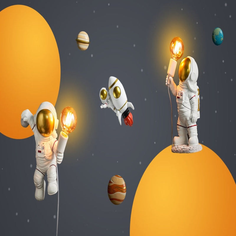 Space Wallpaper <br/> Astronaut Bright Idea!